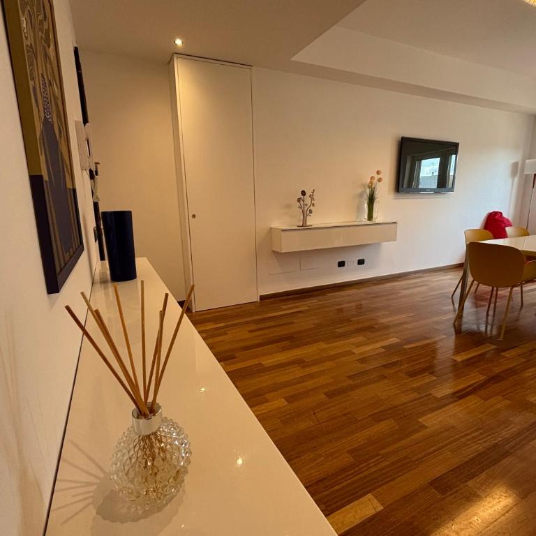 Dadu 93 - Appartamento con 3 Camere da Letto e con Balcone - 3