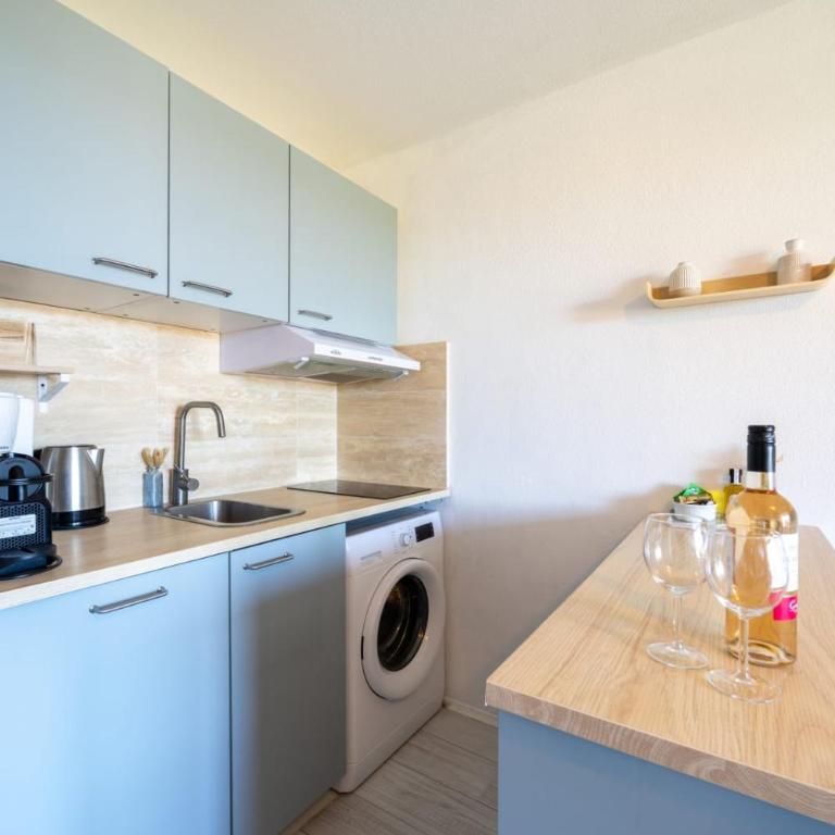 Vue spectaculaire, beau T3, 6 pers, piscine parking - Appartement - 15