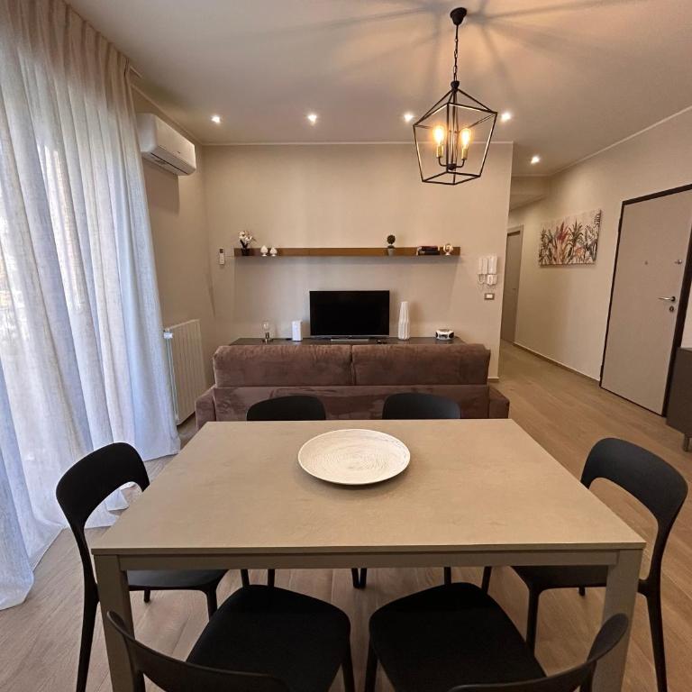 Notarbartolo Casa Centrale - Appartamento con 2 Camere da Letto e Vista Città - 2