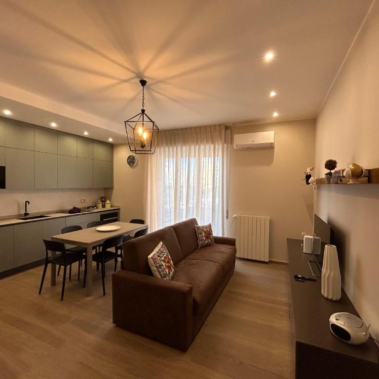 Notarbartolo Casa Centrale - Appartamento con 2 Camere da Letto e Vista Città - 12