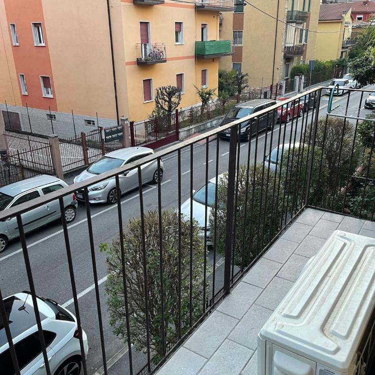 Apartment Alex vicino alla stazione Porta Nuova gratuito parcheggio - Appartamento con 1 Camera da Letto - 20