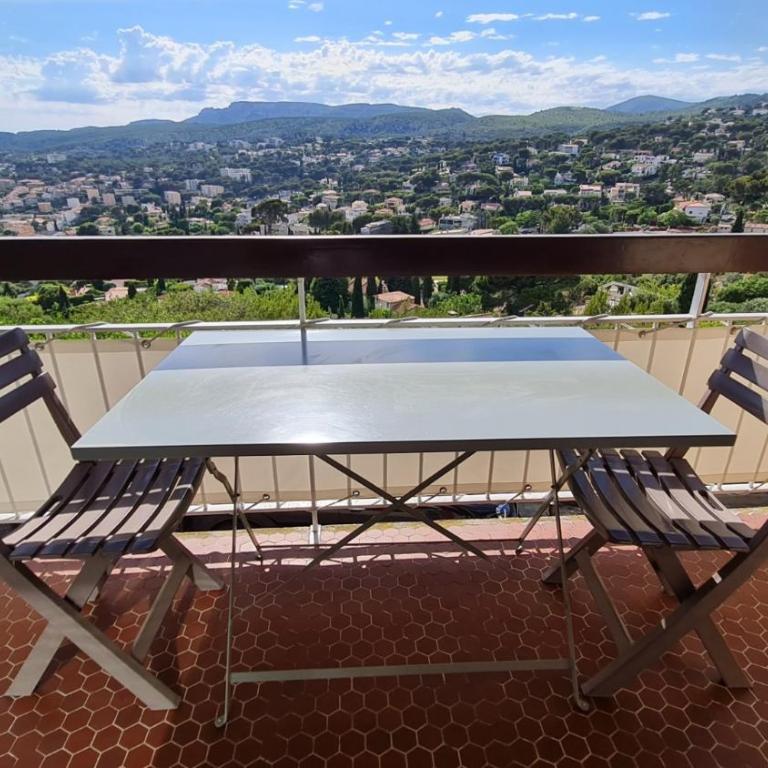 Port Miou Cassis - Two-Bedroom Apartment - 9