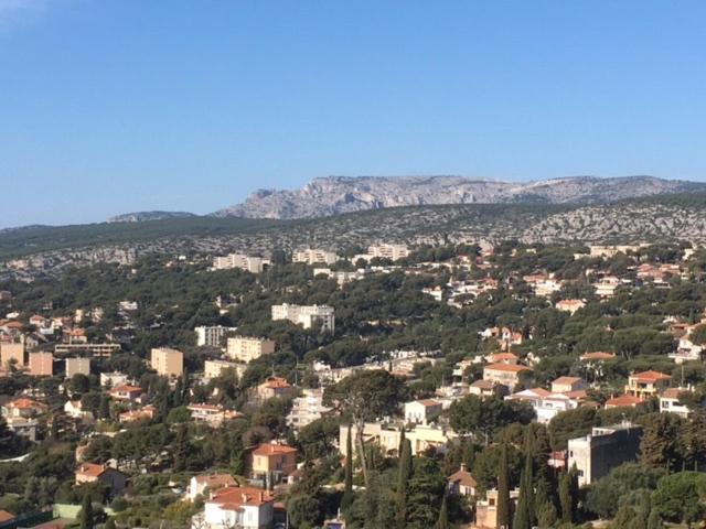 Port Miou Cassis - Two-Bedroom Apartment - 10