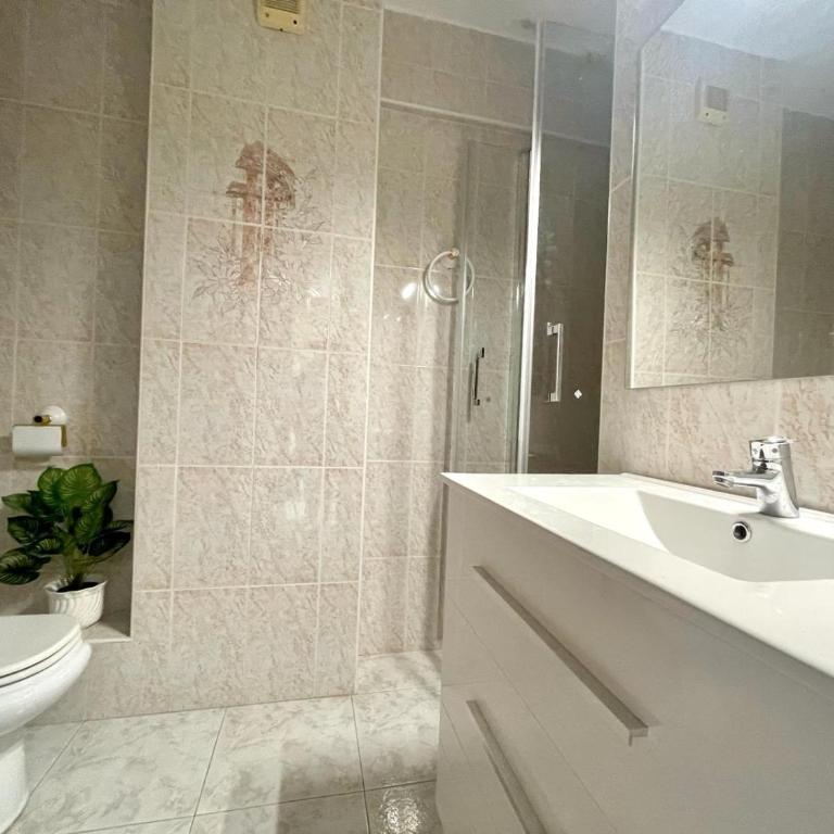 Apartamento agradable en primera linea playa Arenal - Apartamento de 2 dormitorios - 10