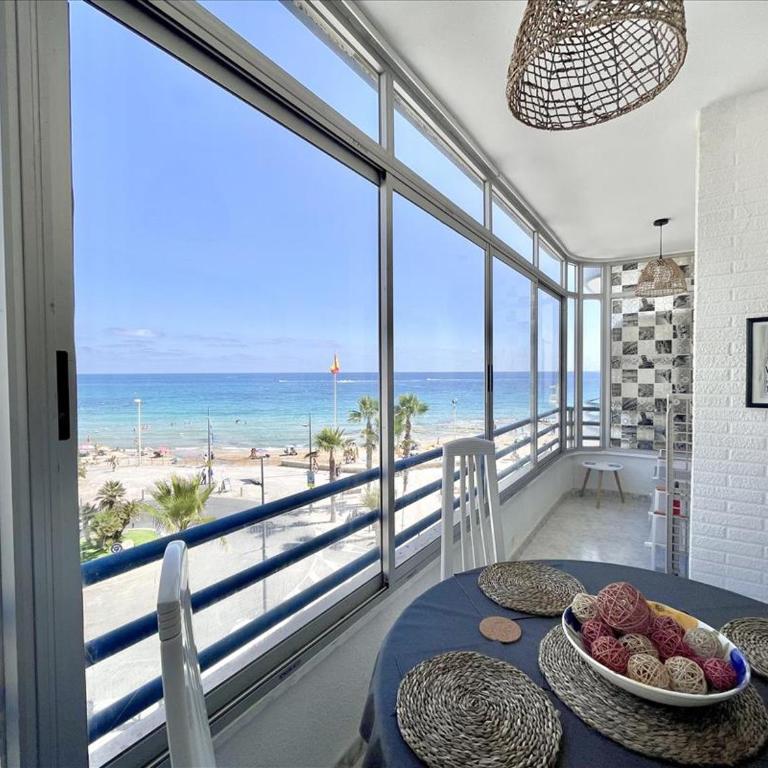 Apartamento agradable en primera linea playa Arenal - Apartamento de 2 dormitorios - 3