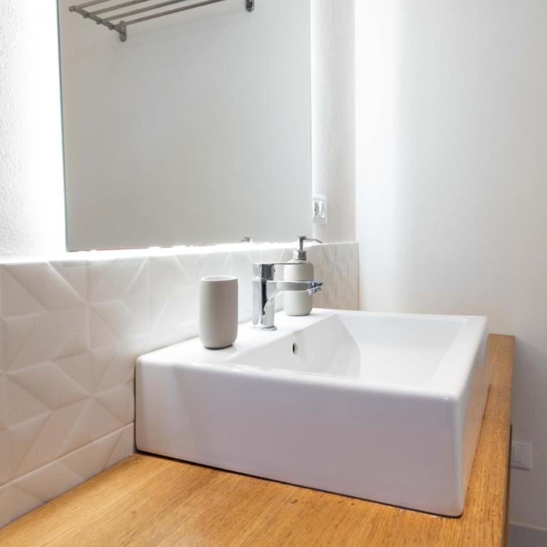 Apartment on the Beach - Large Terrace - Appartamento con 2 Camere da Letto - 6