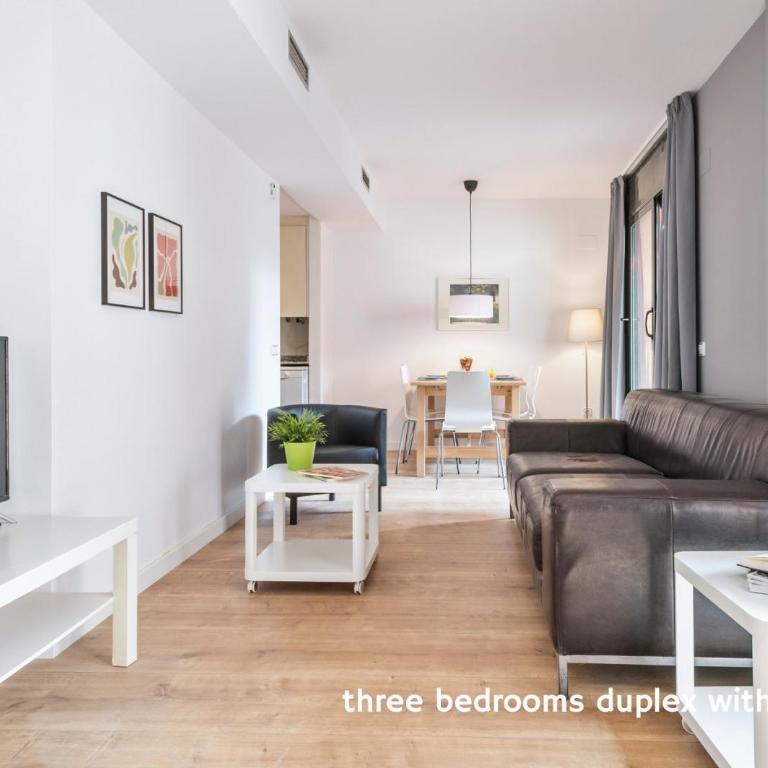 Inside Barcelona Apartments Princep - Three-Bedroom Duplex with terrace - 9