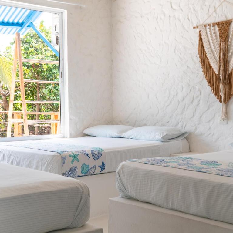 Kuruba Beach - Five-Bedroom House - 7