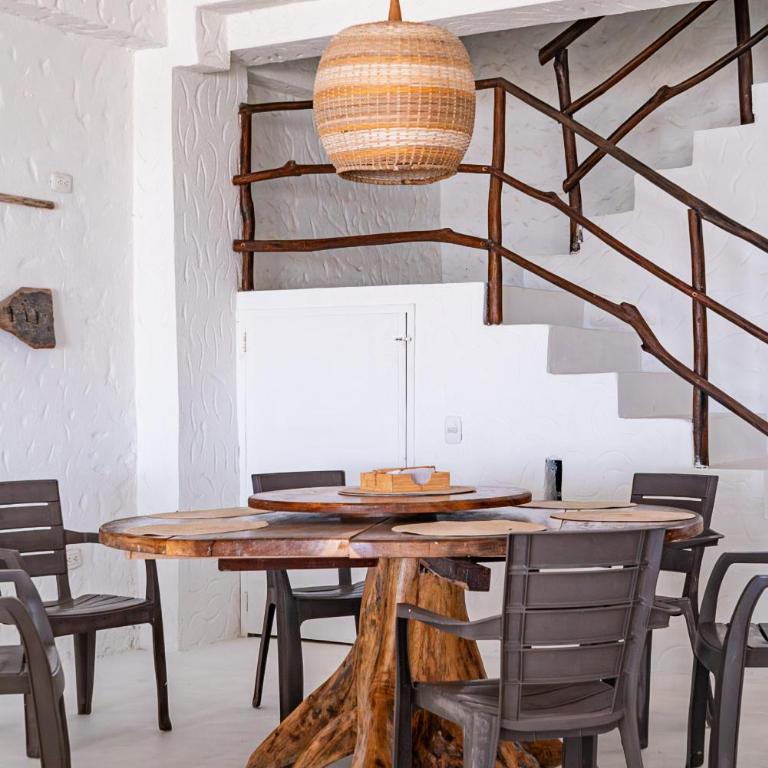 Kuruba Beach - Five-Bedroom House - 12