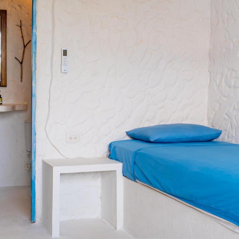 Kuruba Beach - Five-Bedroom House - 18