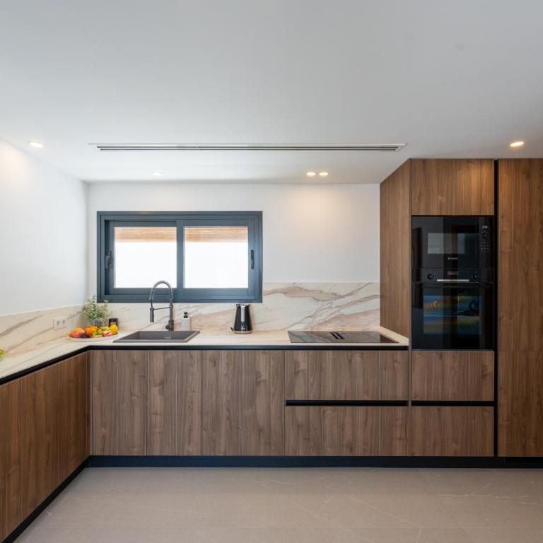 Luxury Villa - Sunset Rooftop - Heated Pool - Outdoor Kitchen - Airconditioned - Villa - 6