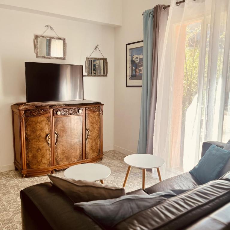 Le Patio - One-Bedroom Family Apartment - 5