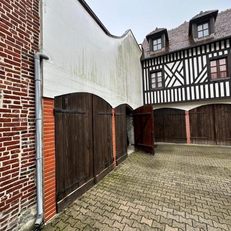 le temps de vivre - city center - closed garage - Appartement - 20