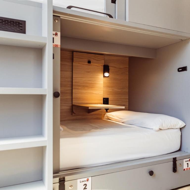Leevin Stay Hostel - Bunk Bed in Male Dormitory Room - 1