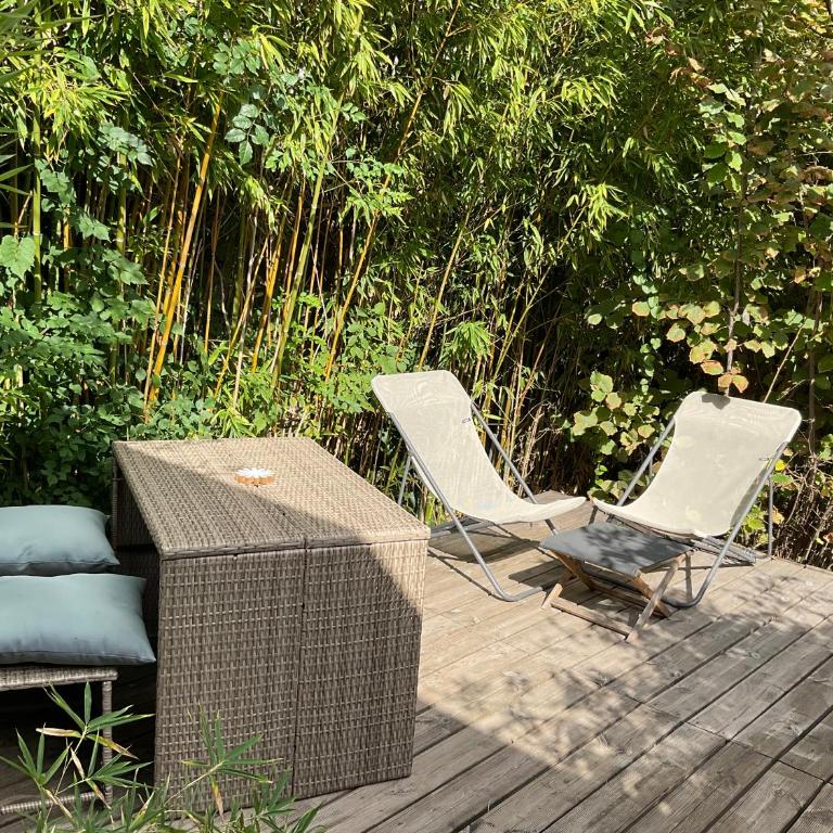 Le Jardin de LaCoste - Suite mit Gartenblick und Terrasse - 14