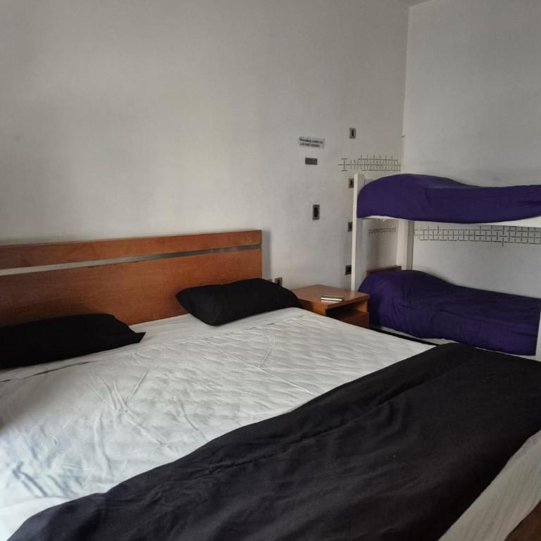 Hostel Che BA - Habitación Cuádruple con baño privado - 2
