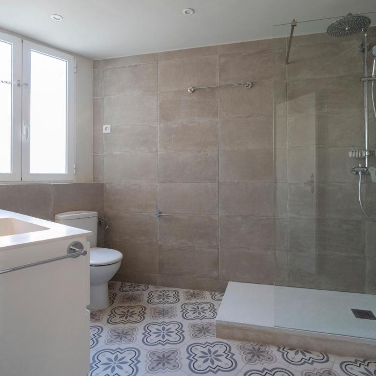 VLC Host - Hospital - Four-Bedroom Apartment - 21