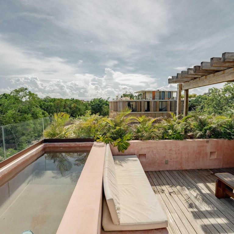 Modern 3BR Villa with 2 Pools & Rooftop Lounge - Villa - 34
