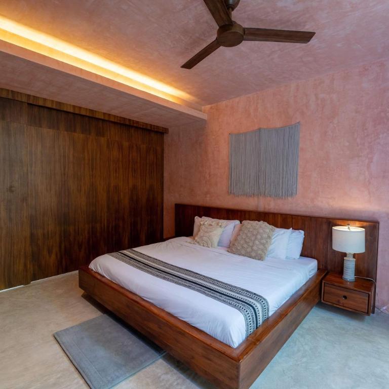 Modern 3BR Villa with 2 Pools & Rooftop Lounge - Villa - 38