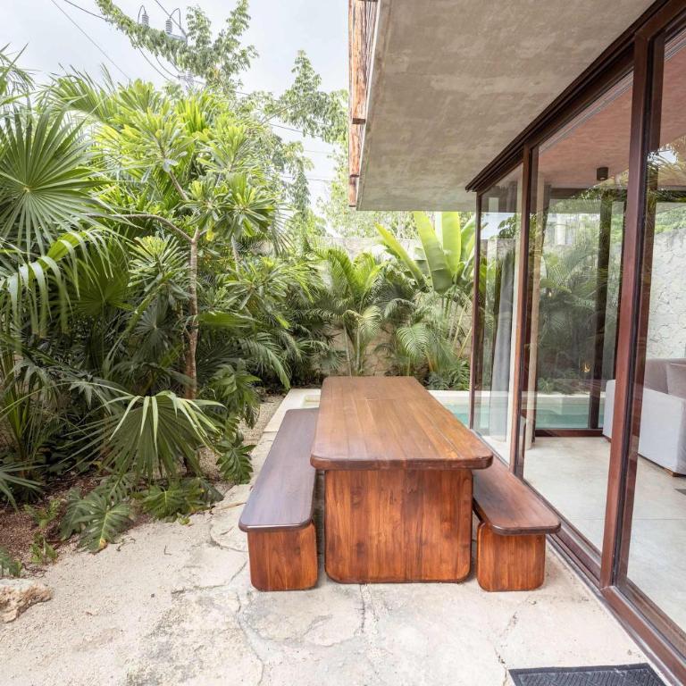 Modern 3BR Villa with 2 Pools & Rooftop Lounge - Villa - 41