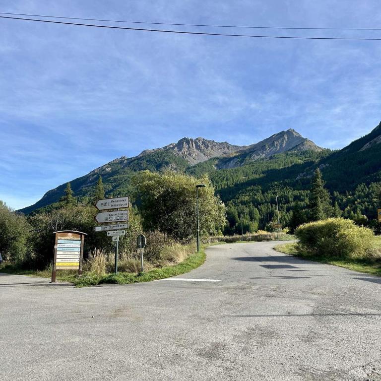 Charmant T2 mezzanine 5 pers, balcon sud, proche centre et pistes, parking privé - Le Monêtier les Bains - Appartement 1 Chambre - 15