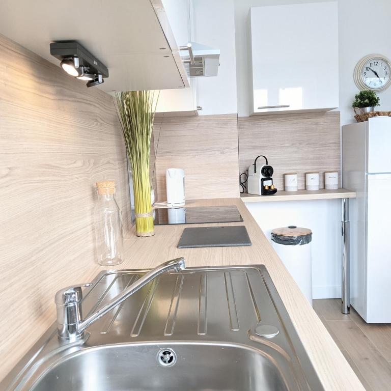 Cosy Iris- T4 - Avec Balcon & Parking gratuit - Appartement 3 Chambres - 14