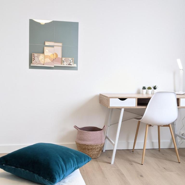 Cosy Iris- T4 - Avec Balcon & Parking gratuit - Appartement 3 Chambres - 3