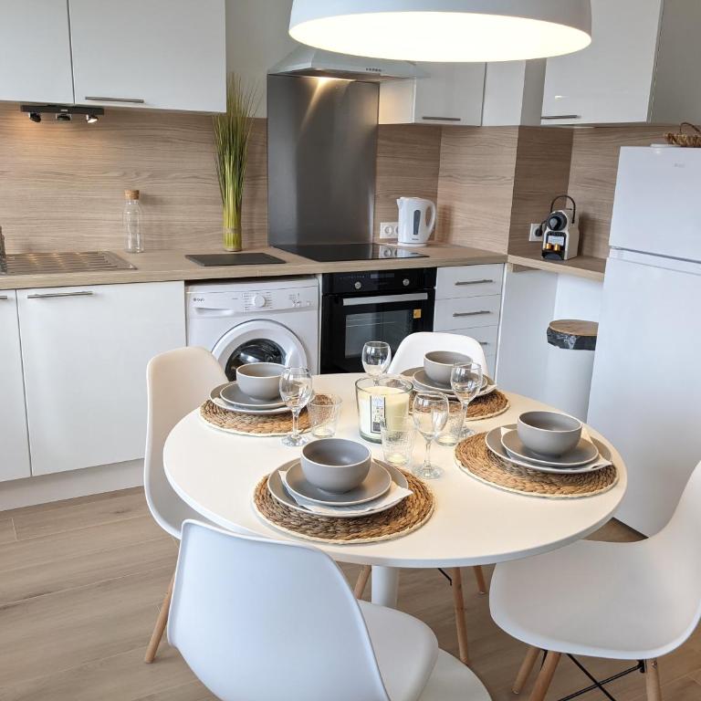 Cosy Iris- T4 - Avec Balcon & Parking gratuit - Appartement 3 Chambres - 19