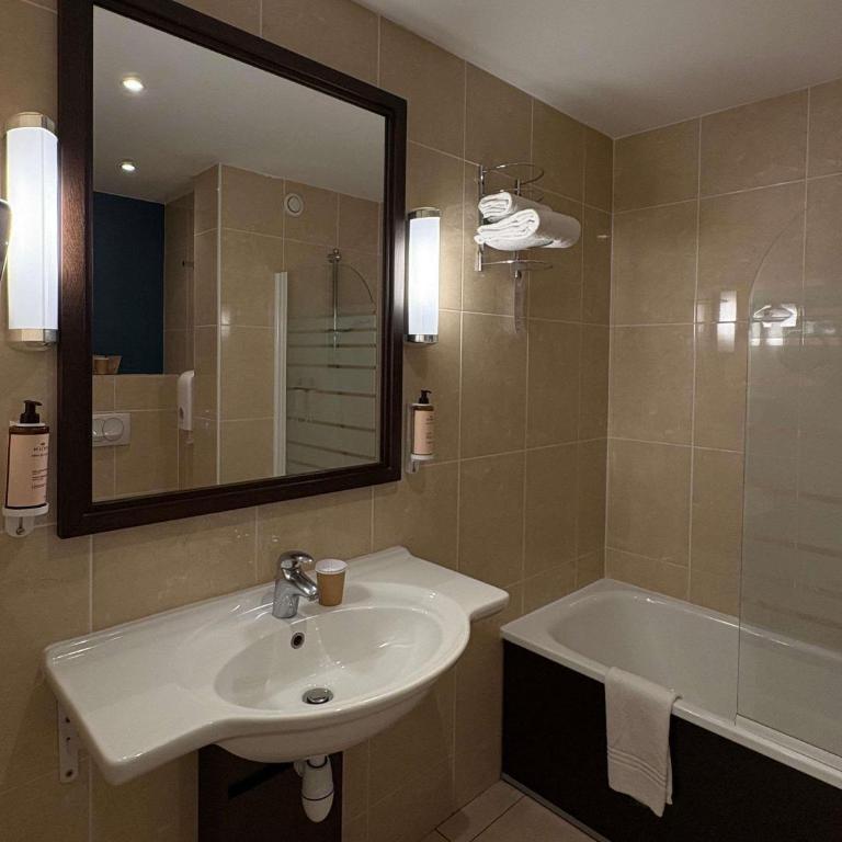 Mercure Angers Centre Gare - Chambre Privilège Non-fumeurs avec Lit Double - 3