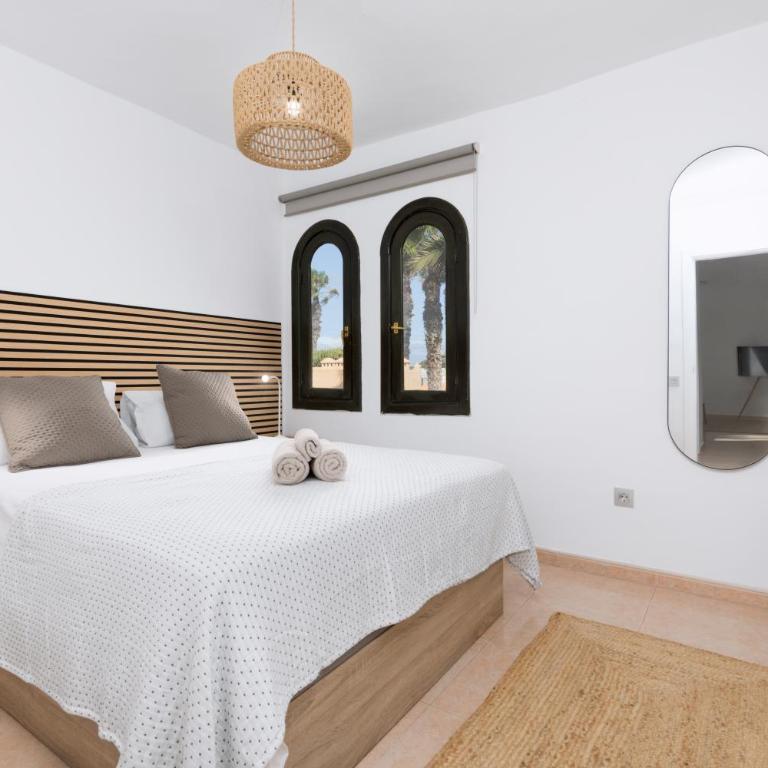 Home2Book Modern Apt with Pool in Corralejo Oasis - One-Bedroom Apartment - 3