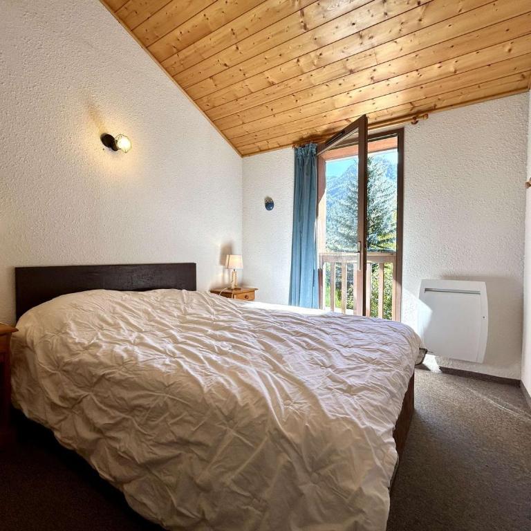 Chalet en Duplex 10 Pers. avec Terrasse/Jardin, Proche Pistes – La Salle les Alpes - Maison 3 Chambres - 20