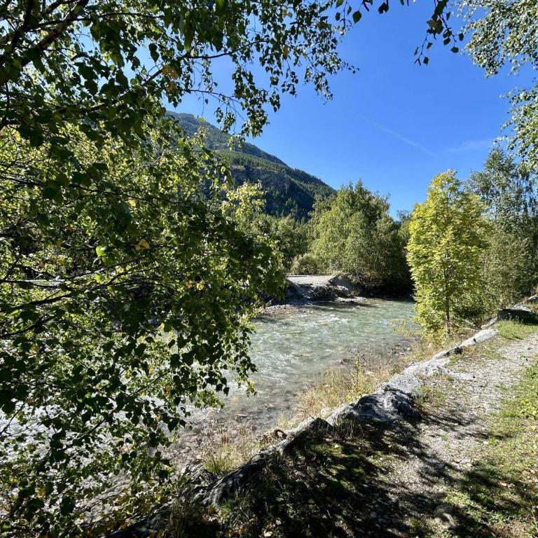 Chalet en Duplex 10 Pers. avec Terrasse/Jardin, Proche Pistes – La Salle les Alpes - Maison 3 Chambres - 25