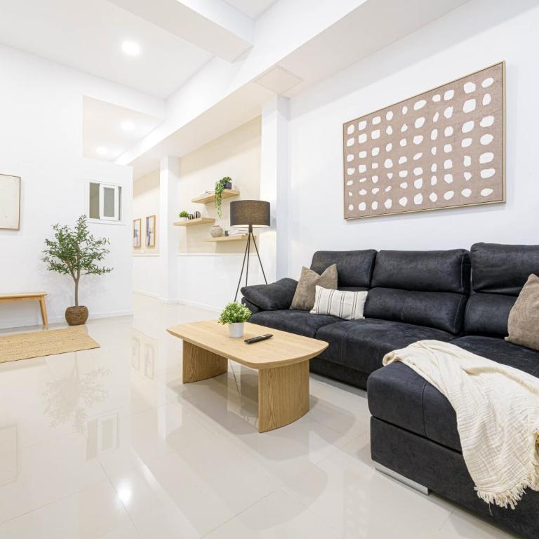 WintowinRentals Renovated loft with garage next to Huelin Beach - Apartamento de 3 dormitorios - 2