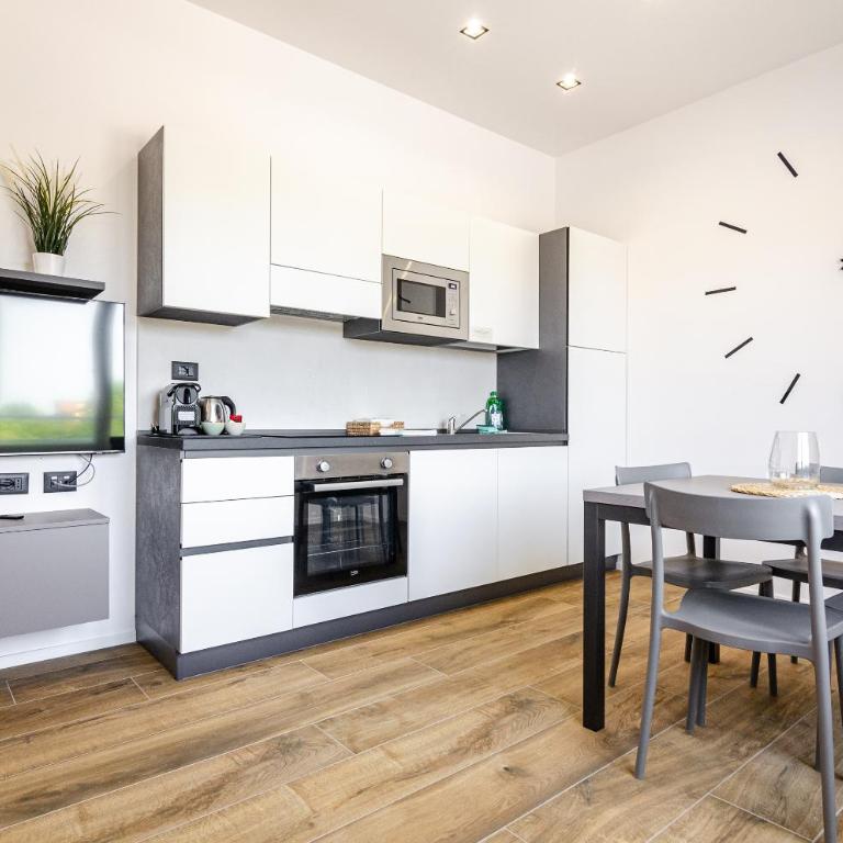 Emilia Loft - One-Bedroom Apartment - 19