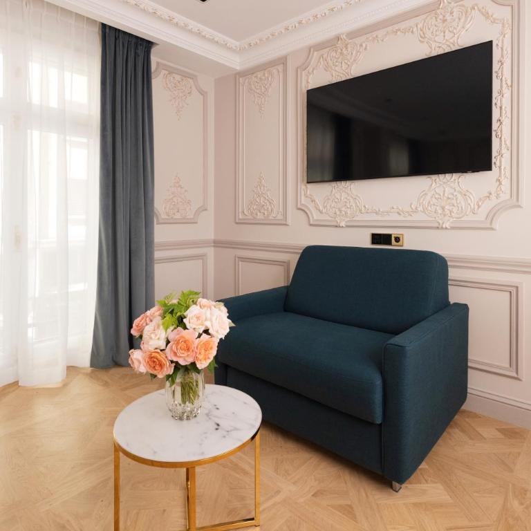 Mode Paris Aparthotel - Standard Triple Studio - 2