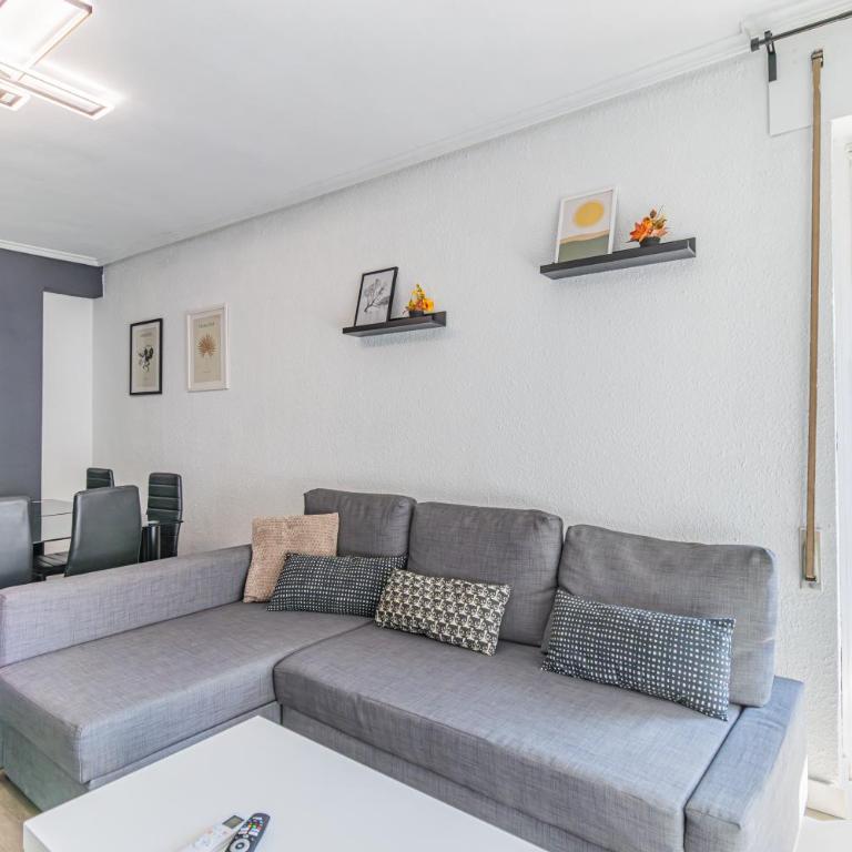 Your Large Family Apartment in Zaragoza - Apartamento de 4 dormitorios con balcón - 3