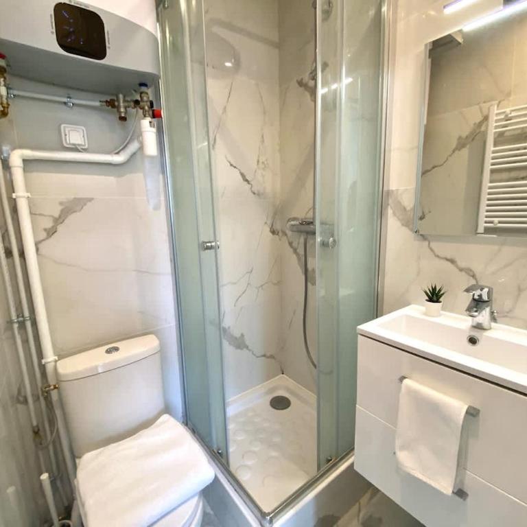 324 Suite Hallyday Cosy Apartment Paris Center - Studio - 4