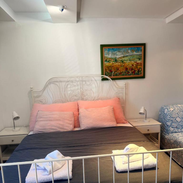 Natalie Apartment - One-Bedroom Apartment - 13