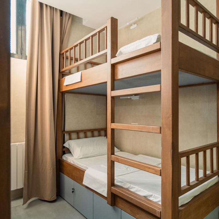 Hostel INN PETRELLA - Bed in 4-Bed Female Dormitory Room - 3
