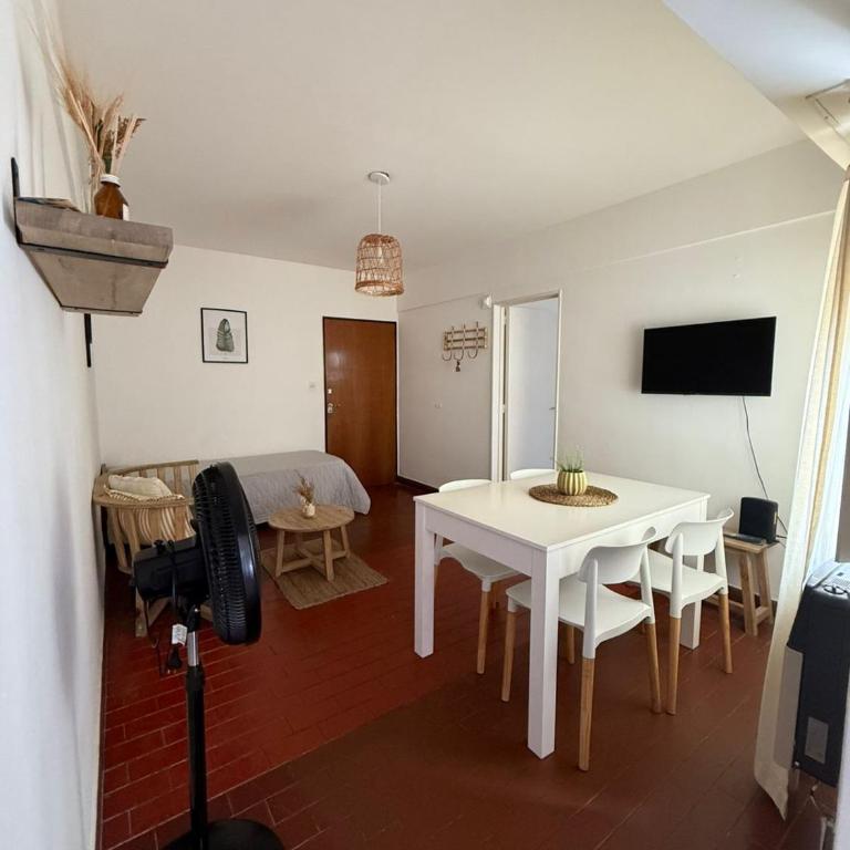 Check and Home - San Martin - 3 Huéspedes en Zona Centro - Apartamento de 1 dormitorio - 2