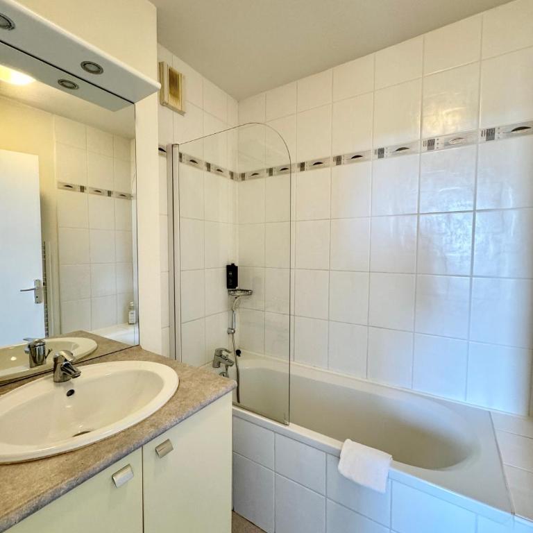 Le Saint Jean, Ouest de Rennes, avec balcon et stationnement - One-Bedroom Apartment - 12