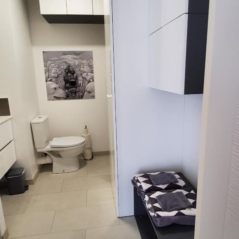 Charming studio with terrace and underground parking - Studio-Apartment mit Balkon - 12