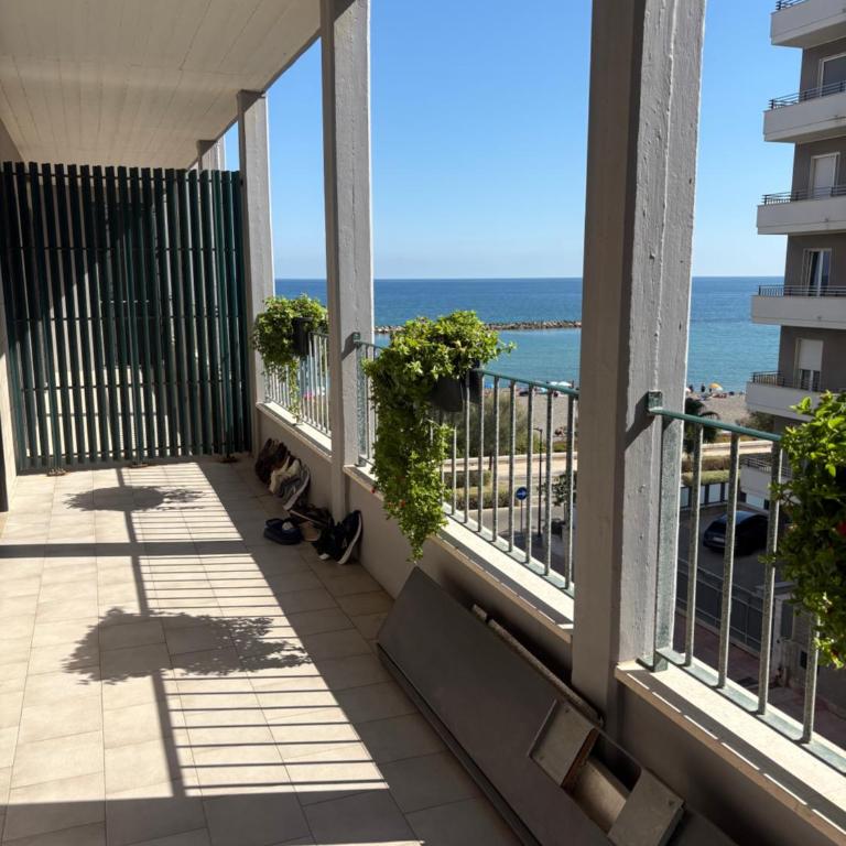 Bari Double Sea View - Appartamento Familiare con 2 Camere da Letto - 1