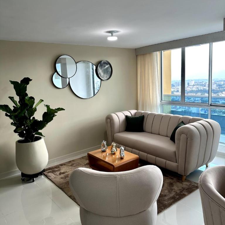 Luxur Skyline Germania en Bucaramanga - Three-Bedroom Apartment - 4