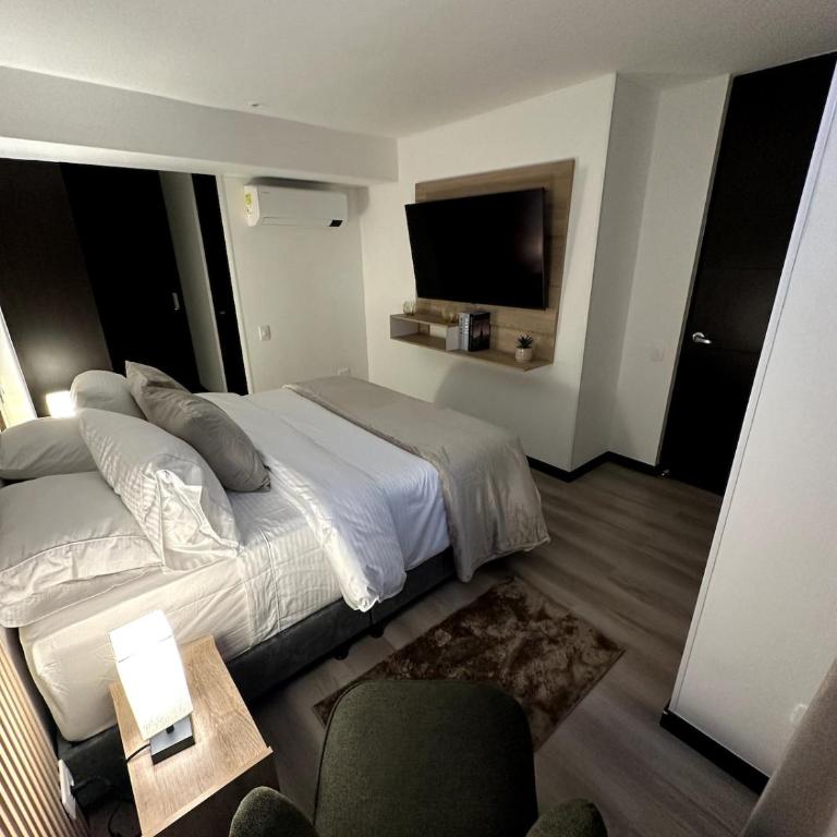 Luxur Skyline Germania en Bucaramanga - Three-Bedroom Apartment - 13