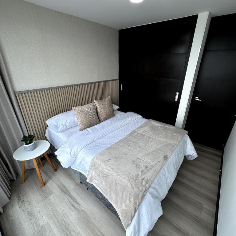 Luxur Skyline Germania en Bucaramanga - Three-Bedroom Apartment - 15