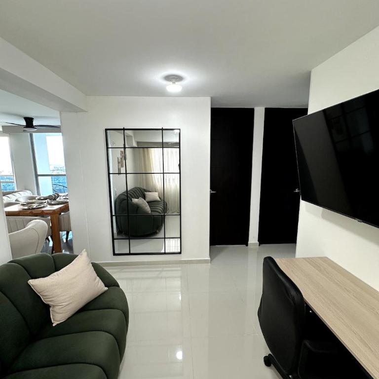 Luxur Skyline Germania en Bucaramanga - Three-Bedroom Apartment - 25