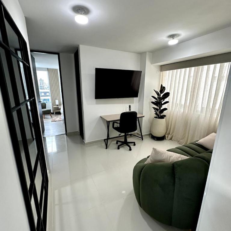 Luxur Skyline Germania en Bucaramanga - Three-Bedroom Apartment - 24