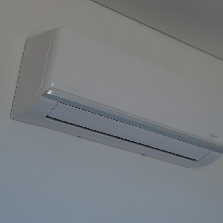 Ambar Roca - Two-Bedroom Apartment - 13