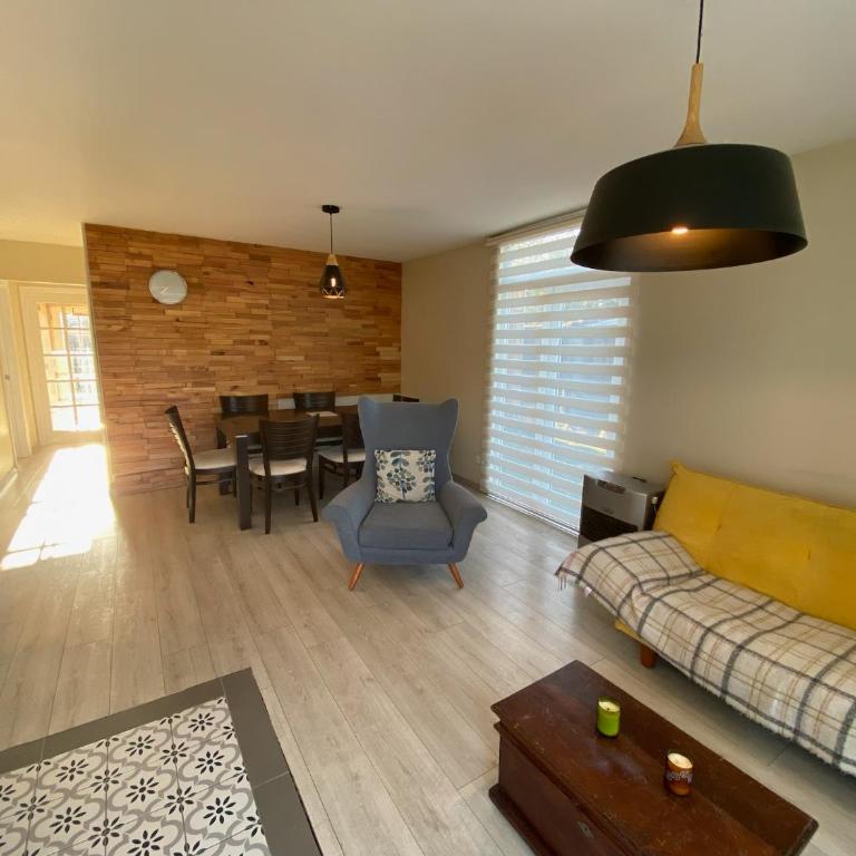 Linda y cómoda casa individual en LLanquihue - Three-Bedroom House - 1